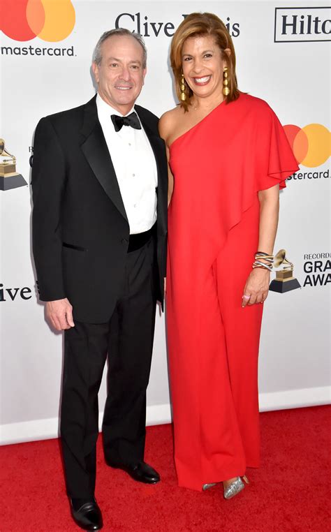 Hoda Kotb and Joel Schiffman Are Engaged! | PEOPLE.com