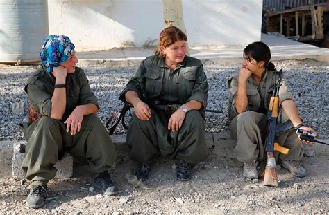 PHOTO GALLERY: Females of the Kurdistan Workers' Party against IS ...