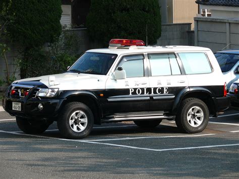 File:Patrol Car of Nissan SAFARI 001.JPG - Wikimedia Commons