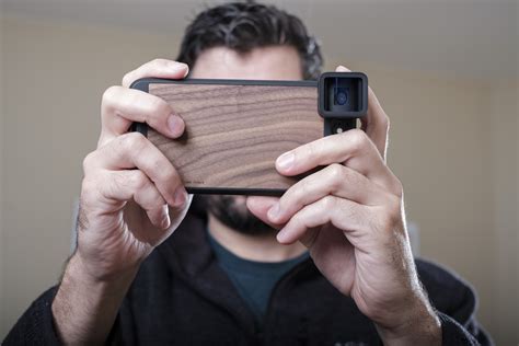 Moment Anamorphic Lens Turns Your Phone Into a Cinema Camera | Digital Trends