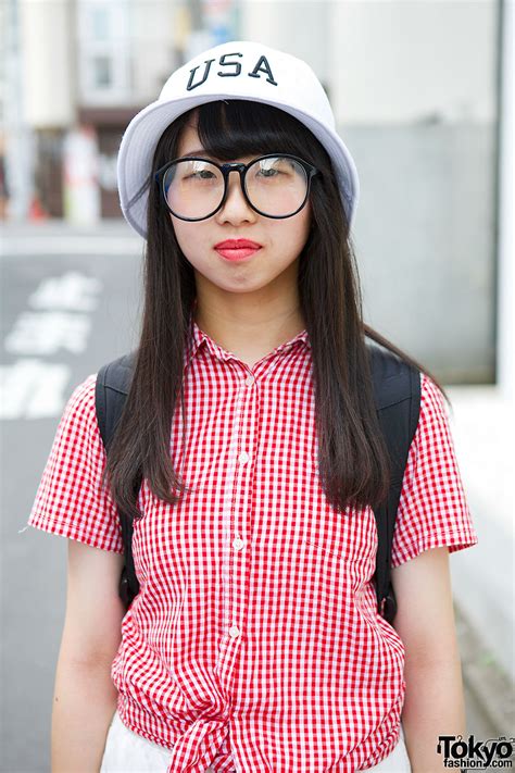 Harajuku Girls w/ Round Glasses, Resale Fashion, Platform Sneakers & Sandals