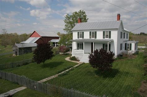 c. 1870 Farmhouse in New Market, Virginia - OldHouses.com