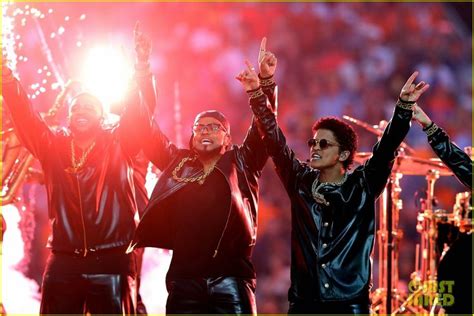 Bruno Mars: Super Bowl Halftime Show 2016 Video - WATCH NOW! | bruno ...