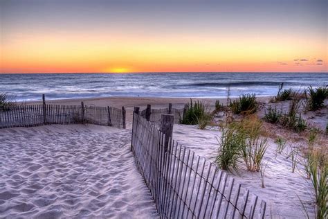 Top 10 Most Romantic US Beaches - Madaket, Hamptons,South Beach