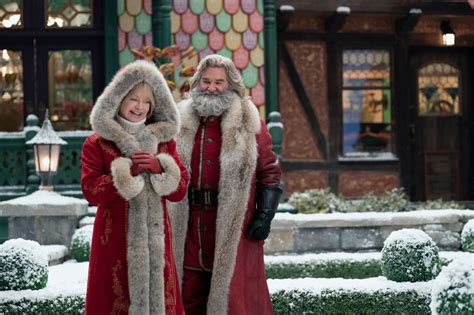 Kurt Russell In 'The Christmas Chronicles 2' Movie Review: Santa Claus's Overstuffed Sack