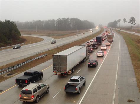 Hole in Great Pee Dee River bridge closes lane on I-95 north | Local News | scnow.com