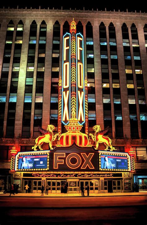 Detroit Fox Theatre Marquee Painting by Christopher Arndt - Pixels