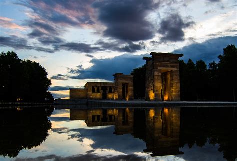 DANIEL ALFONZO PHOTOGRAPHY — One last sunset at the Templo de Debod ...