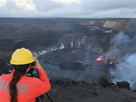 Kilauea eruption persists: Lava lake continues to grow; emissions still ...