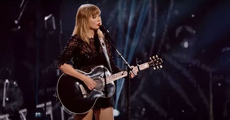 17 Easy Taylor Swift Guitar Songs With Tabs & Chords - Guitar Aficionado