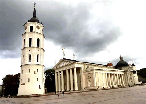 Vilnius Cathedral - Travelexpert.org.uk | Travel Information, Advice ...