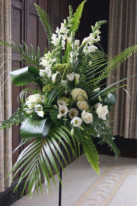 Resultado de imagen de large flower arrangements | Large flower ...