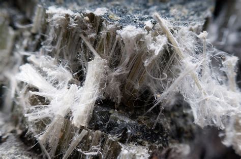 Are Asbestos Fibers Visible To The Eye? - Mesothelioma News Center