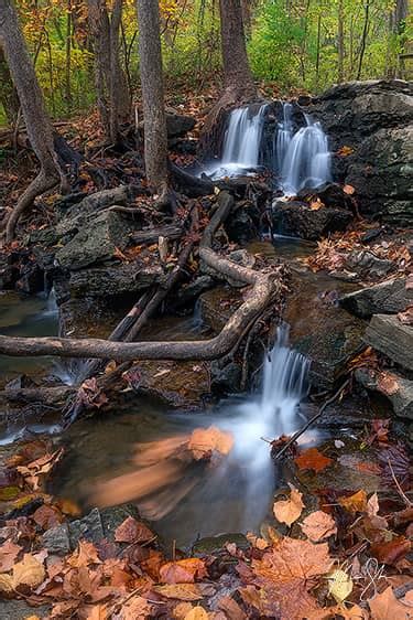 Parkville Autumn Falls | Parkville, Missouri | Mickey Shannon Photography