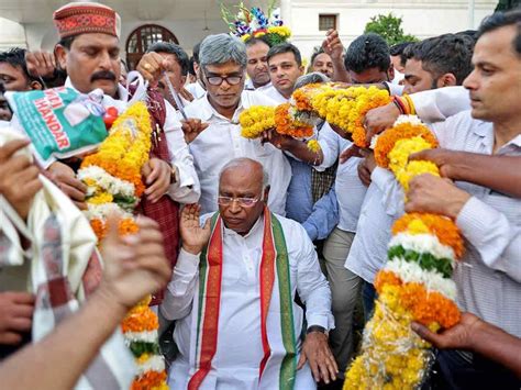 Congress presidential elections: Mallikarjun Kharge takes over as non-Gandhi boss | Special ...