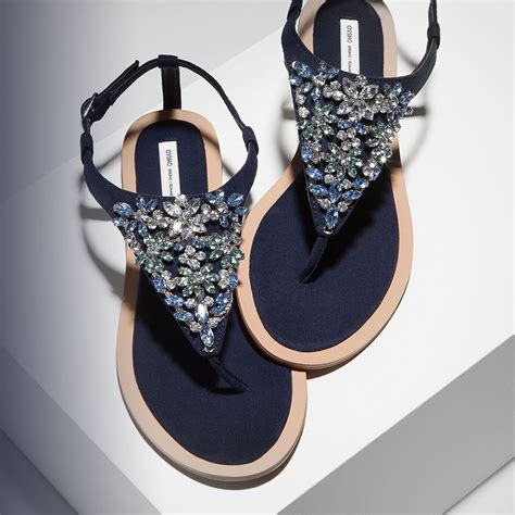 Oysho Footwear & Accessories | S/S'15 - 1 Sportswear Trends, Roman Sandals, Chic Style, My Style ...