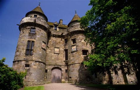 Falkland Palace | The entrance of Falkland Palace in Falklan… | Flickr