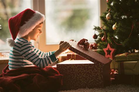 Boy Opening Christmas Present, christmas, celebrations, gift, HD wallpaper | Peakpx