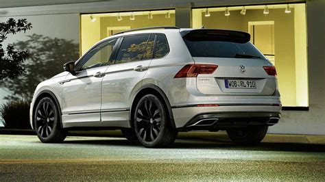 VW Tiguan ganha kit "Black Style" e entra na moda do preto