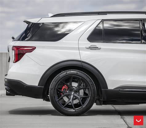 FORD EXPLORER ST - HYBRID FORGED SERIES: HF-5 - Vossen Wheels