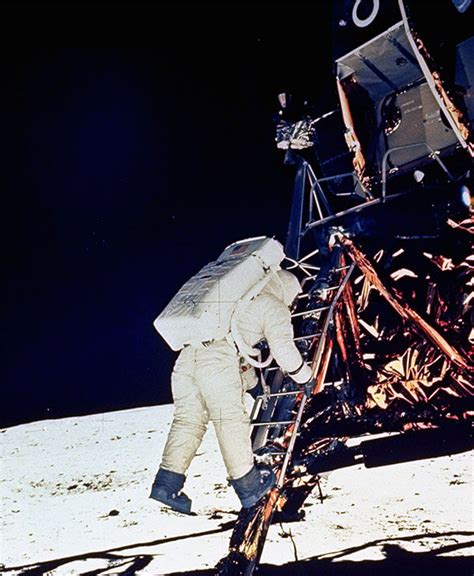 Iconic images in honor of the Moon landing's 46th anniversary - ABC7 San Francisco