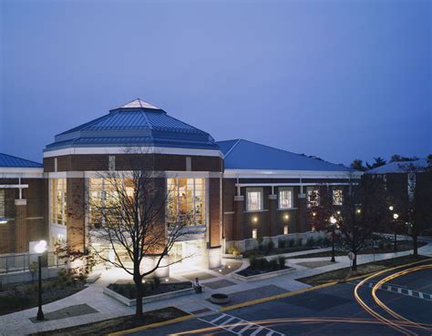 University of Illinois at Urbana-Champaign Campus Recreation Center ...