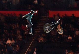 Ryan Williams: World's First BMX Frontflip Superman Seat Grab Barspin ...