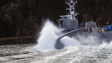 DARPA's Submarine-Destroying Drone Ship Is Called 'Sea Hunter' | Gizmodo Australia