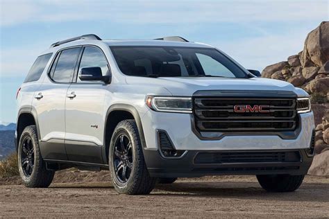 2023 GMC Acadia vs. 2023 Chevy Traverse Comparison - How to Know Which to Buy | Octane GMC of ...