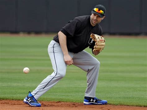 With Neil Walker Signing, Yankees Send Message to Youngsters - The New York Times