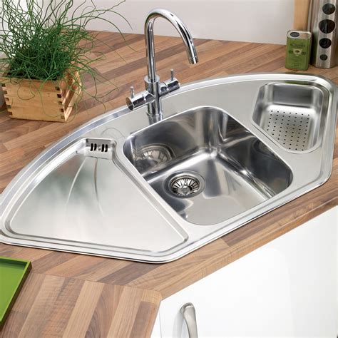 Astracast LAUSANNE Deluxe 1.5 Bowl Corner Kitchen Sink - Sinks-Taps.com