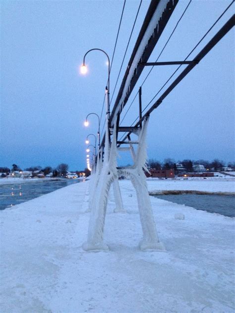 Lake Michigan in the winter | Lake michigan, Places to go, Lake