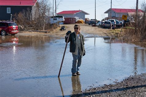 Heavy Flooding In Bethel's Hanger Lake and Alligator Acres Neighborhoods, And In Kwethluk | KYUK