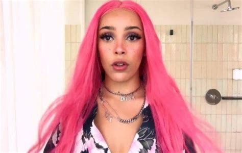 Doja Cat shaves head and eyebrows, calls out haters after receiving tons of hate | NewsTrack ...
