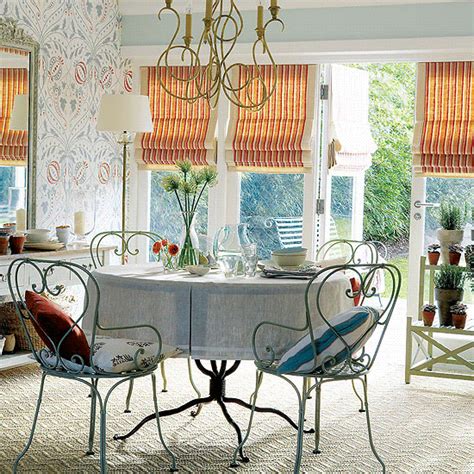 Dining Room Blinds from Oakland Blinds in Stevenage Hertfordshire. Tel : 01438 314 263