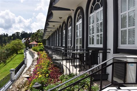 Tea, Strawberries And Steamboats At The Cameron Highlands Resort - Becky van Dijk