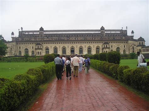 All About The Famous Places: Bara Imambara Lucknow