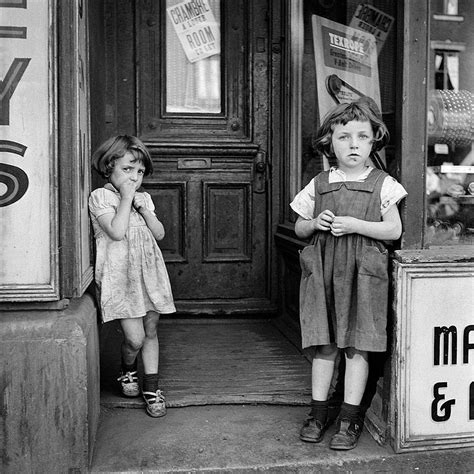 Almost Lost 1950-60s Street Photos Of NYC And Chicago By Vivian Maier | DeMilked