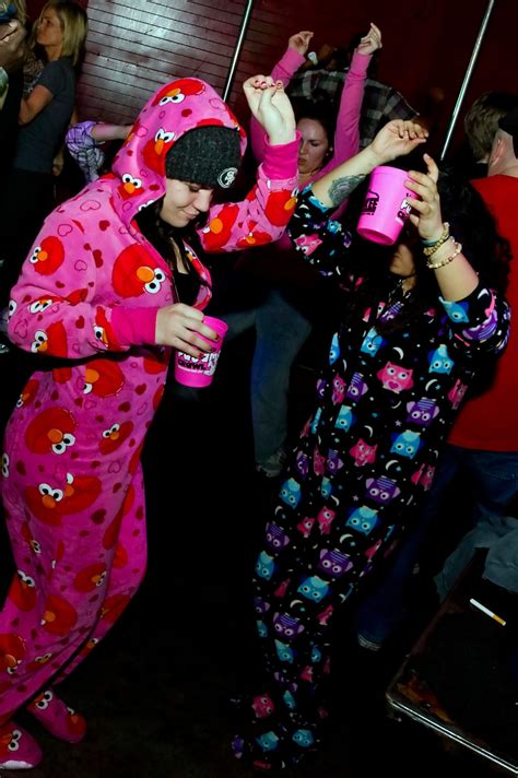 10 Reasons a Onesie is the Best Last Minute Costume to Go Drinking In ...