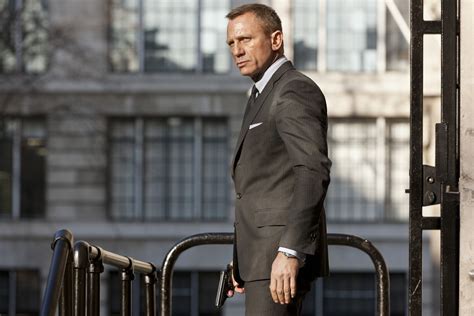 Introducing Skyfall – Bond Suits