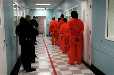 Inmate dies in S.F. County Jail confrontation - SFGate