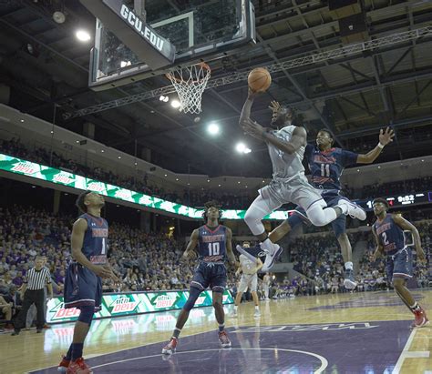 Slideshow: Men's basketball vs. Robert Morris - GCU News