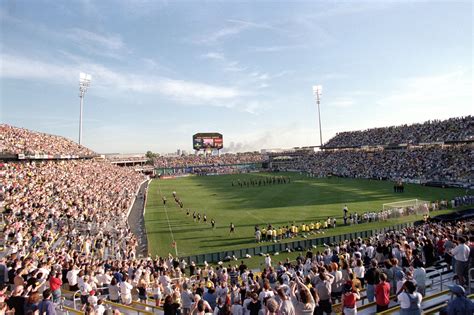 Columbus Crew Stadium Moment No. 3: First game at Crew Stadium - Massive Report