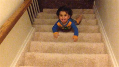 Baby Slide Down Stairs - catwalktips