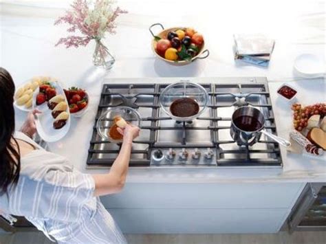 Best Gas Cooktops of 2024: Top 6 Picks