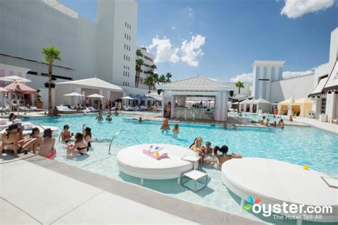 Best Pools in Vegas: Best Hotel Pools in Vegas | Oyster.com