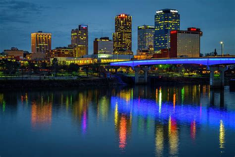 Little Rock Skyline Photograph by Damon Shaw - Pixels