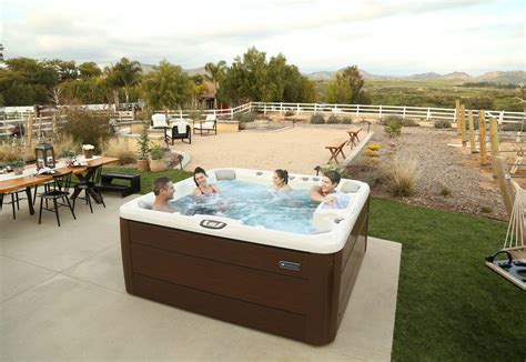 Sundance Spas - WaterScapes Spas and Pools