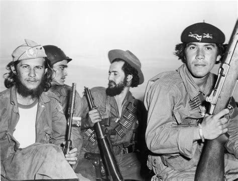 Fidel Castro, Che, And The Cuban Revolution In 33 Stunning Pictures