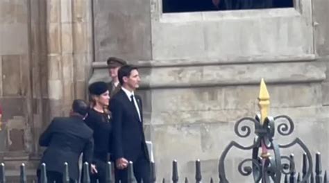 Canadian PM Justin Trudeau leaves Westminster Abbey after funeral ...